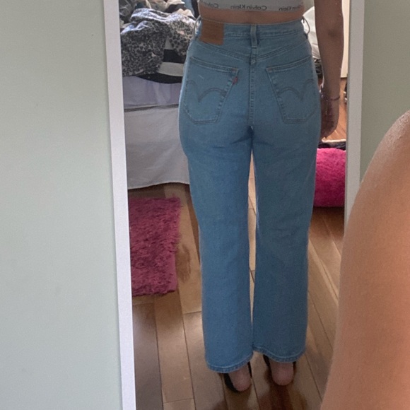 LEVIS JEANS - Picture 2 of 4